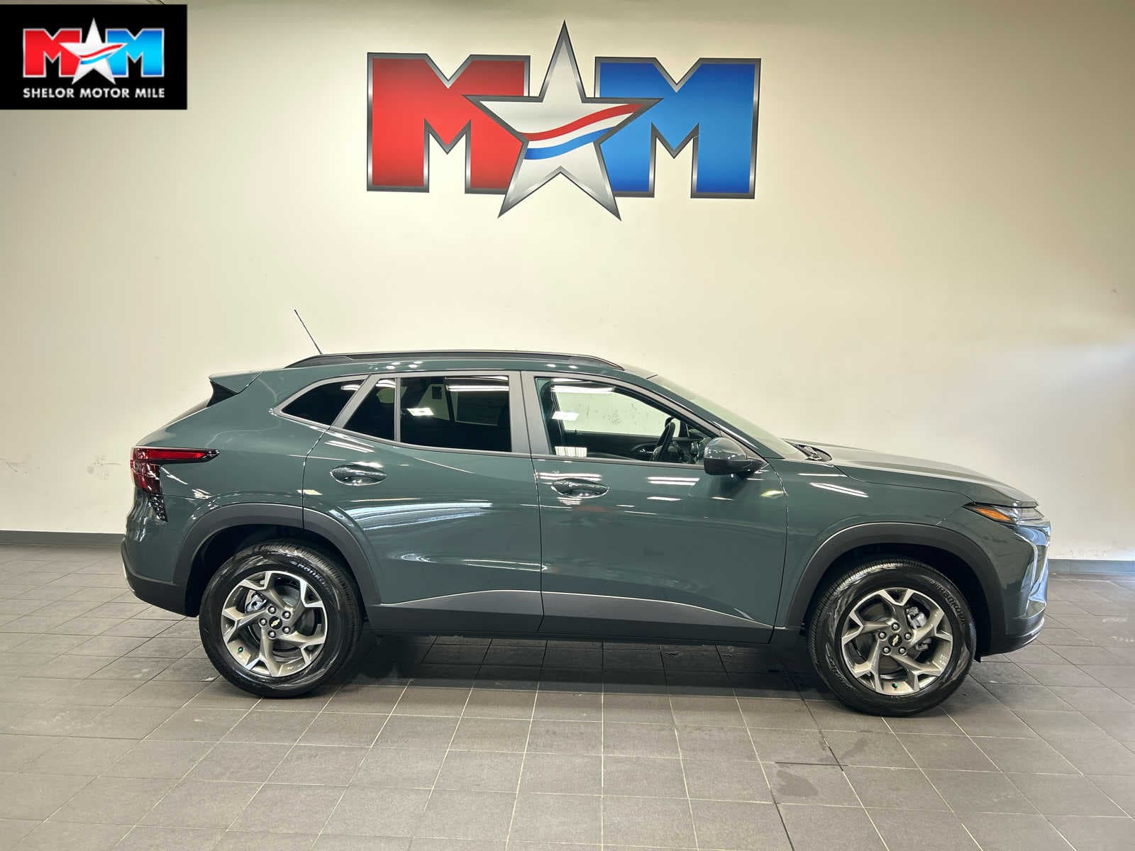 2026 Chevrolet Trax LT — photo 1 of 40
