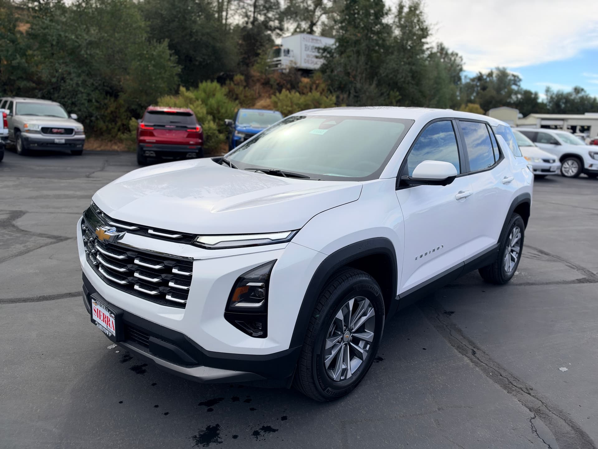 2027 Chevrolet Equinox AWD LT — photo 1 of 24