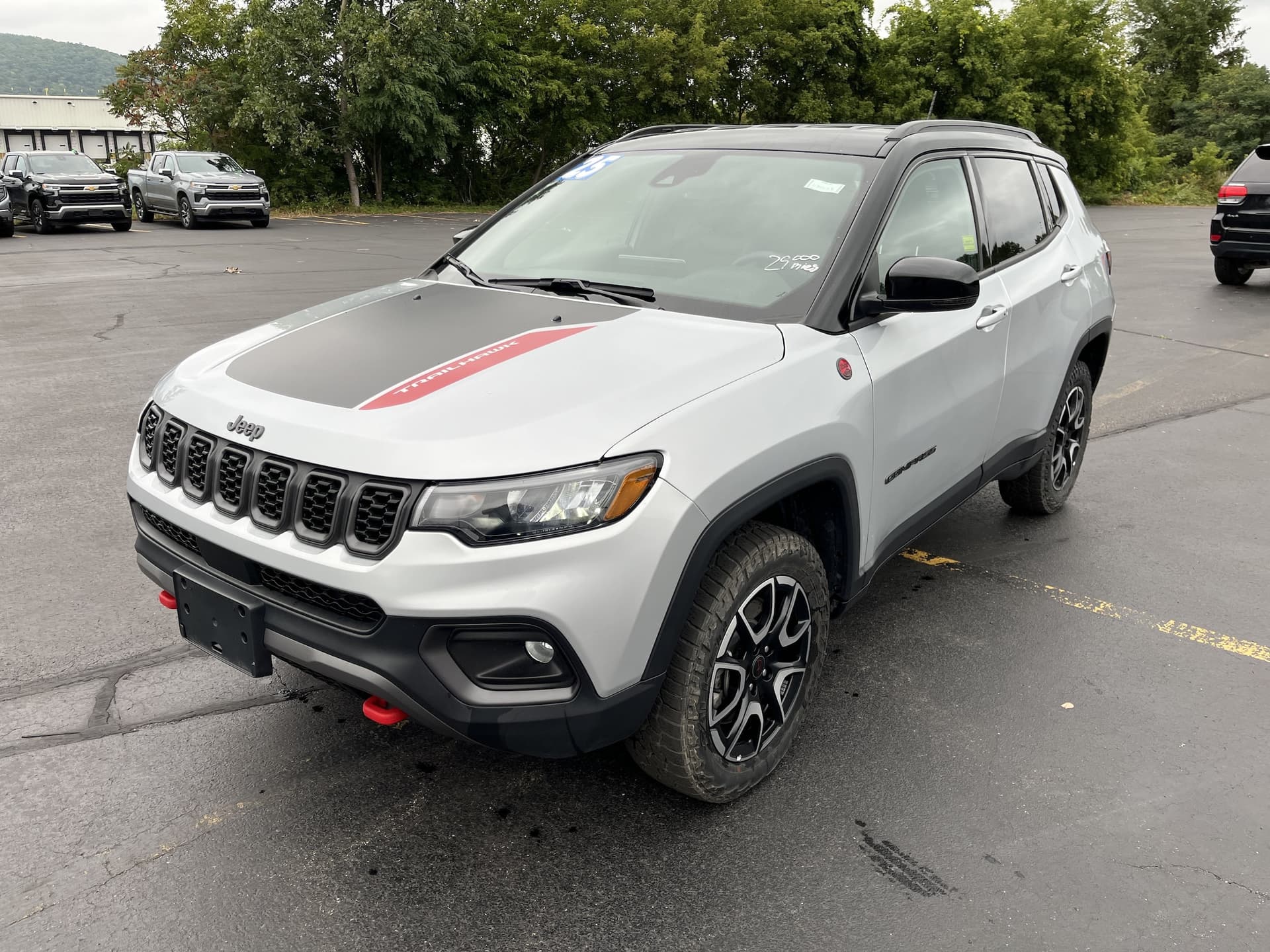 2025 Jeep Compass Trailhawk — photo 1 of 2