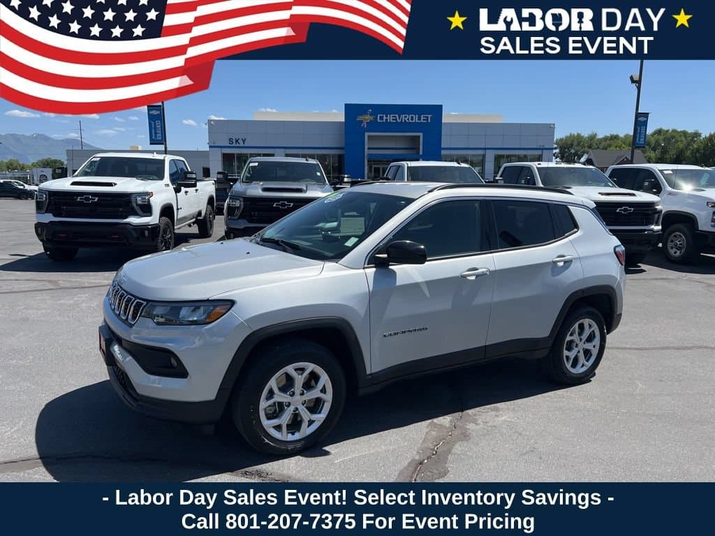 2024 Jeep Compass Latitude — photo 1 of 35