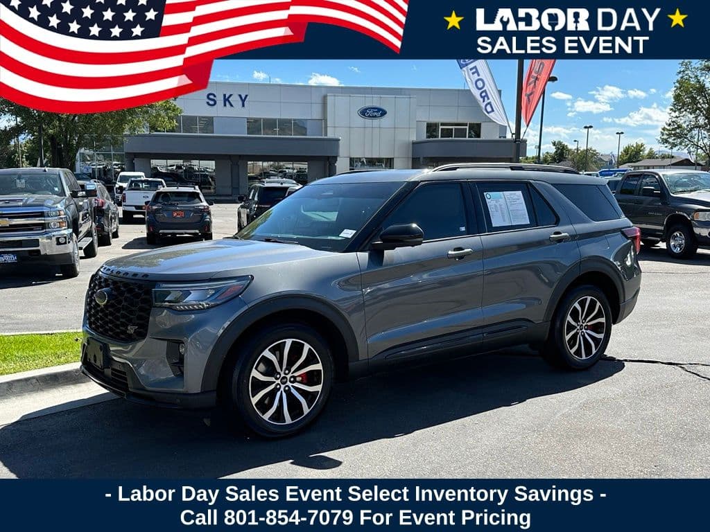 2025 Ford Explorer ST — photo 1 of 7