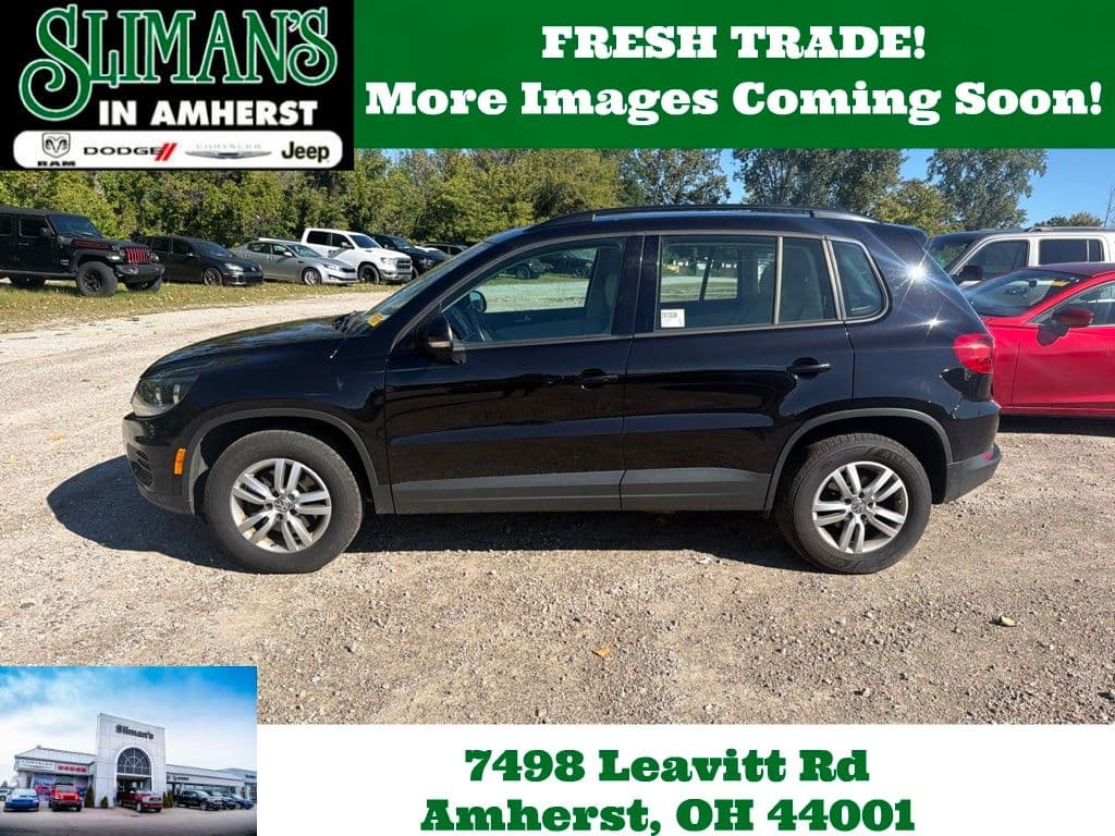 2017 Volkswagen Tiguan S — photo 1 of 5