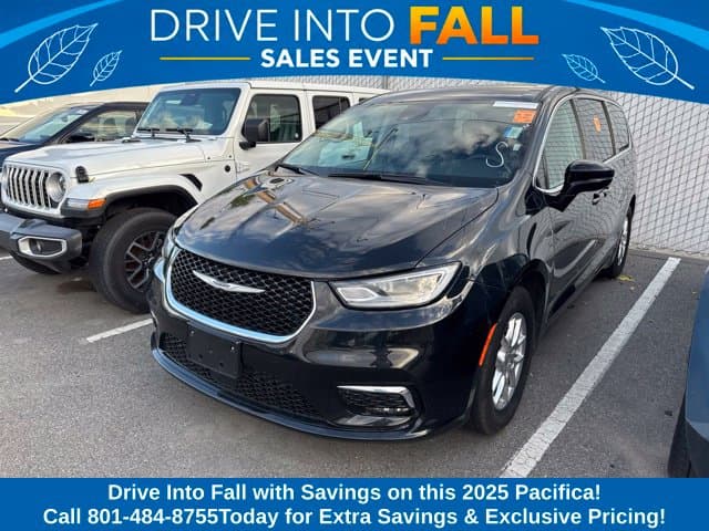 2025 Chrysler Pacifica Select — photo 1 of 3