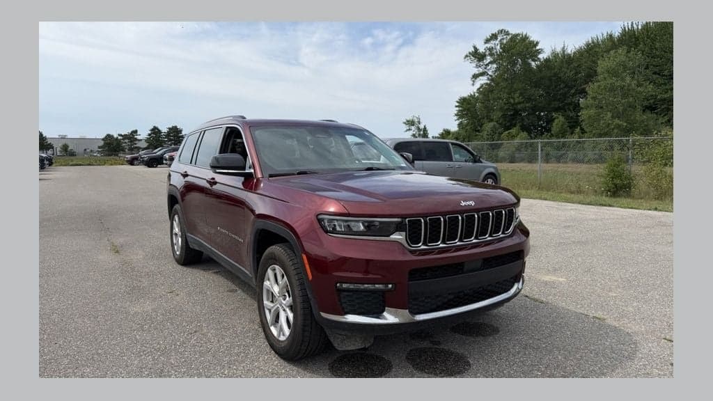 2022 Jeep Grand Cherokee L Limited — photo 1 of 14