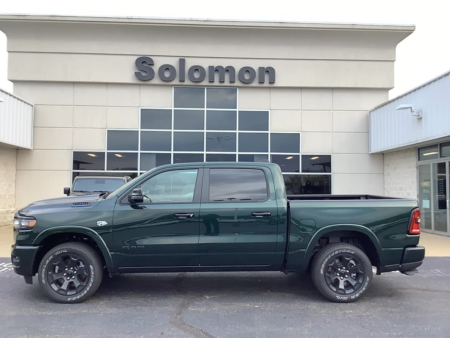 2026 RAM 1500 BIG HORN CREW CAB 4X4 5'7 BOX — photo 1 of 22