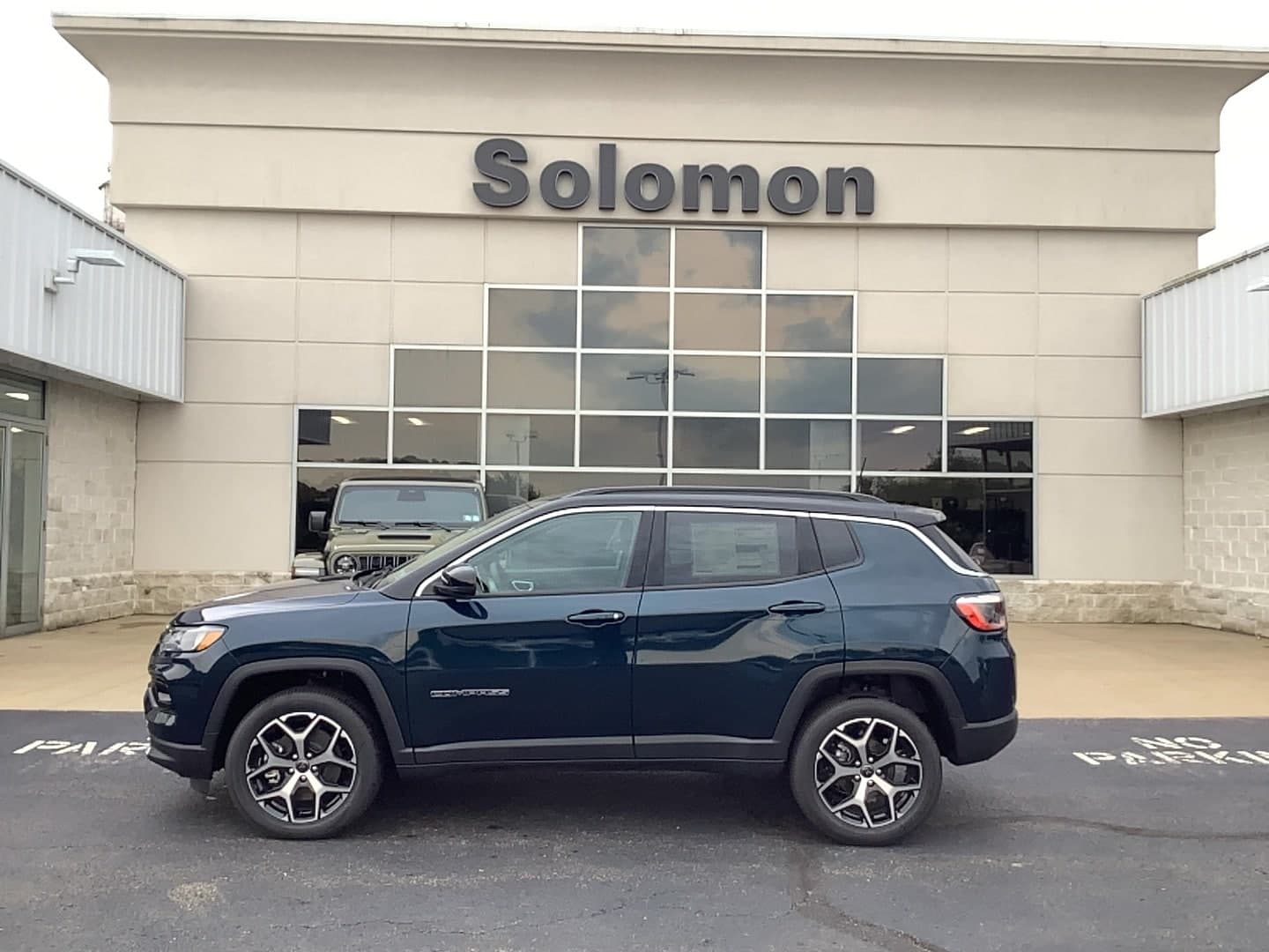 2026 Jeep Compass LIMITED 4X4 — photo 1 of 22