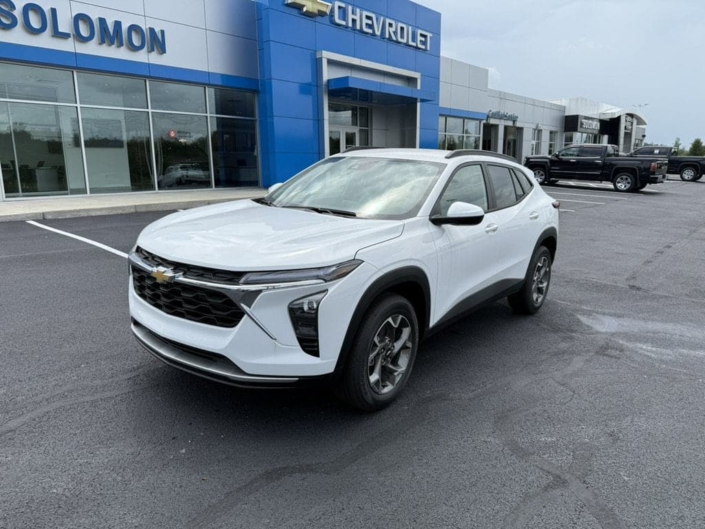 2026 Chevrolet Trax LT — photo 1 of 9