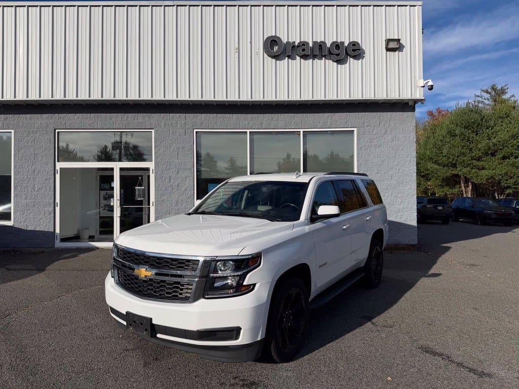 2019 Chevrolet Tahoe LT — photo 1 of 16