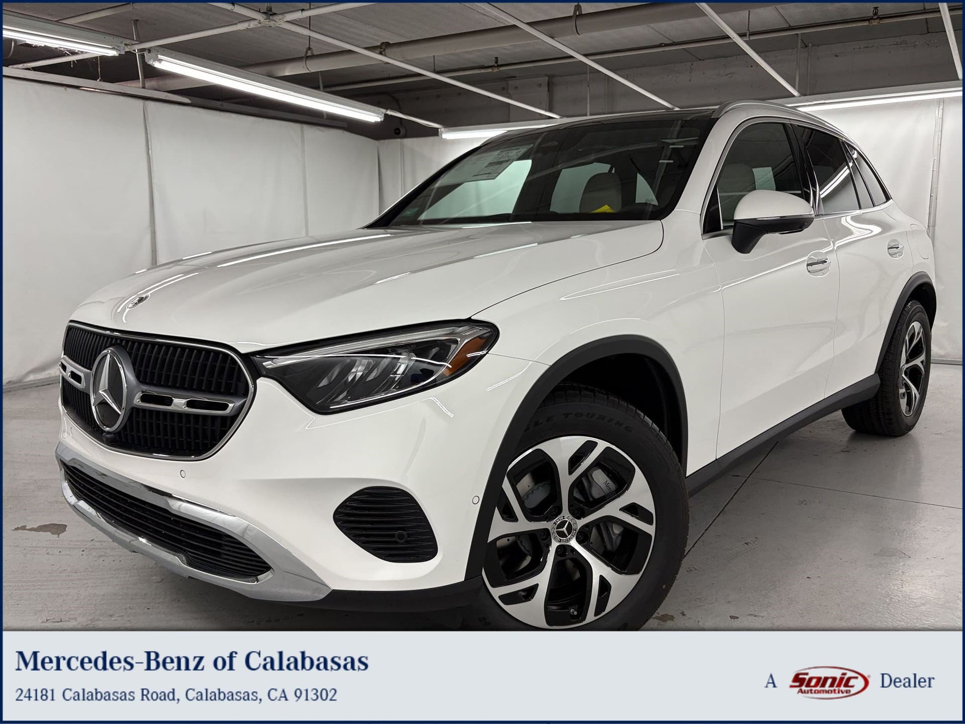 2027 Mercedes-Benz GLC Base — photo 1 of 32