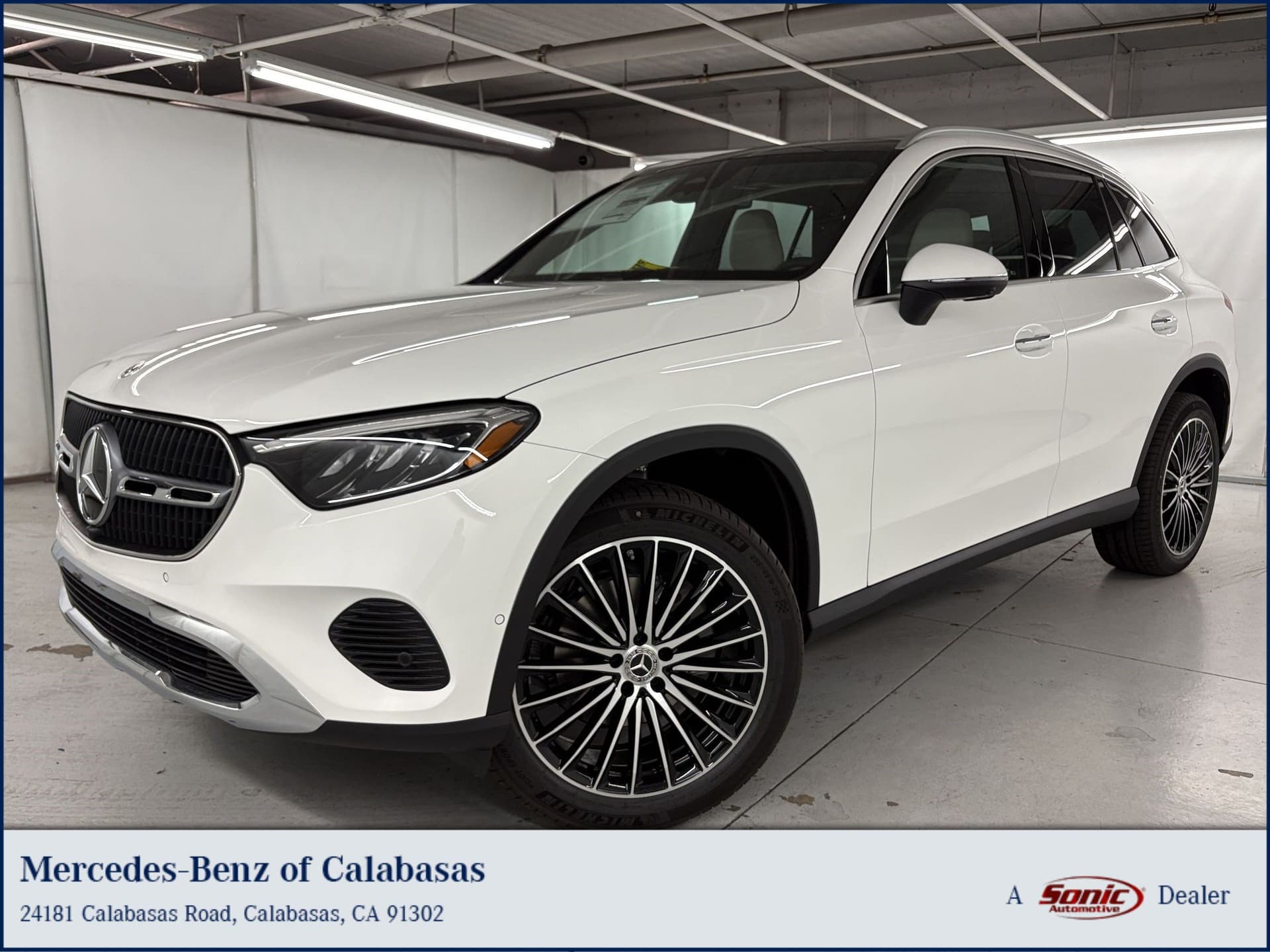2027 Mercedes-Benz GLC GLC 300 — photo 1 of 32