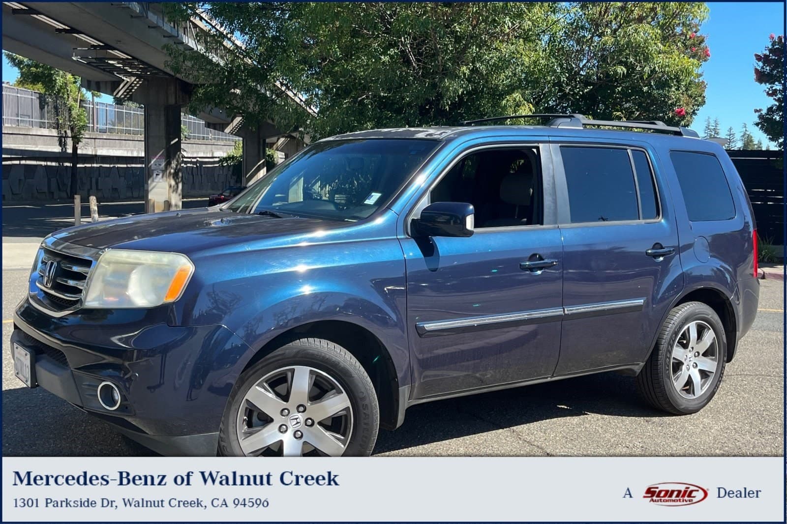 2012 Honda Pilot Touring — photo 1 of 25