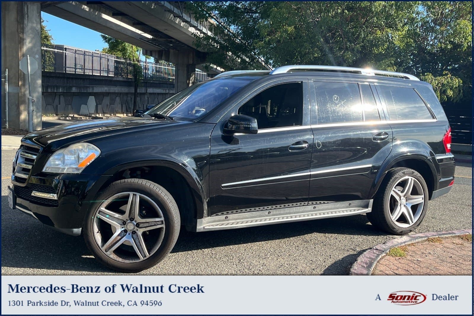 2012 Mercedes-Benz GL-Class Base — photo 1 of 25