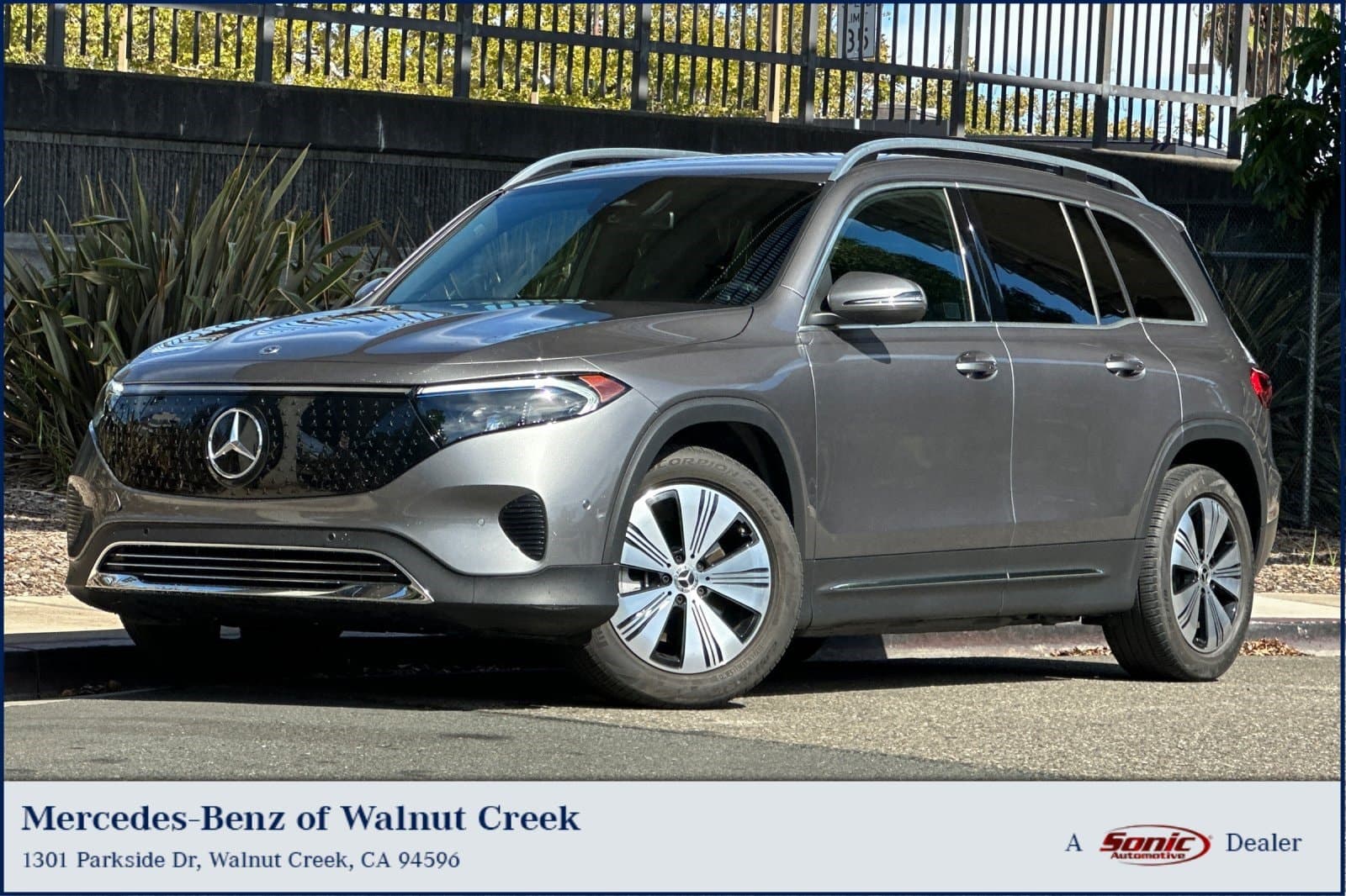2024 Mercedes-Benz EQB EQB 250+ — photo 1 of 38