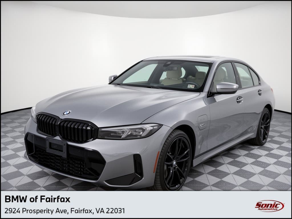 2023 BMW 3 Series 330e xDrive — photo 1 of 31