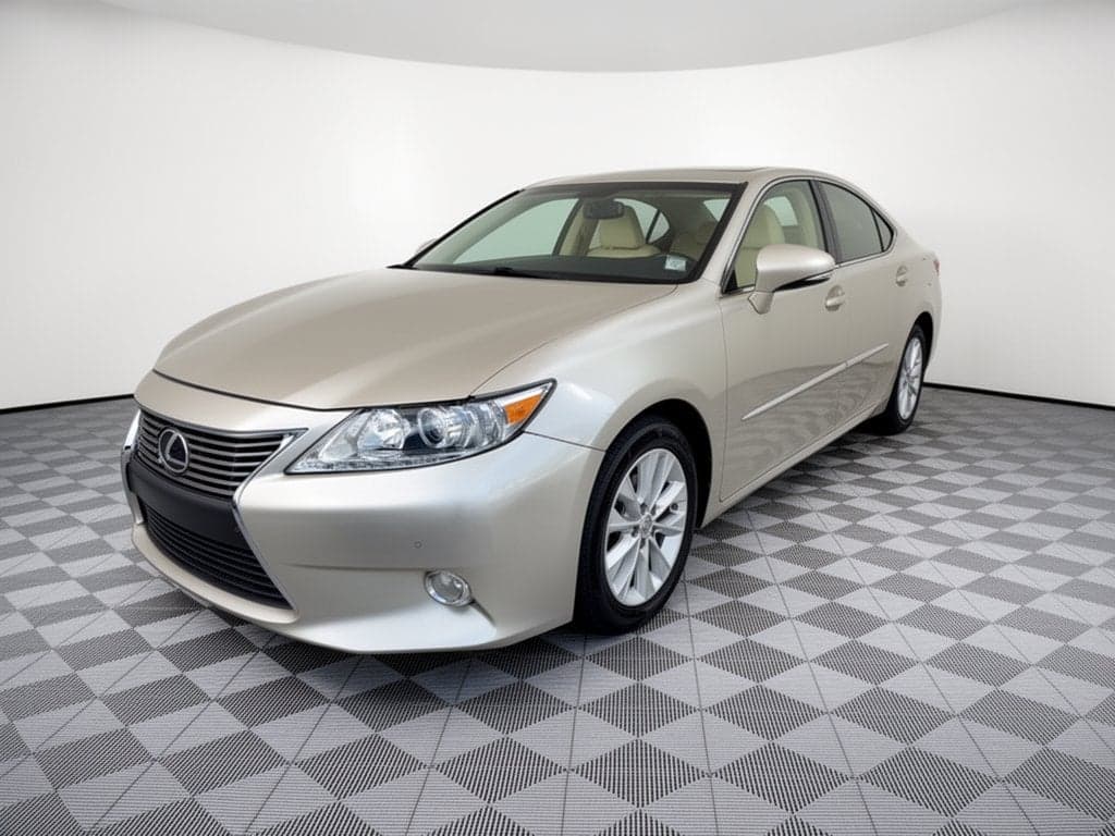 2013 Lexus ES 350 Base — photo 1 of 31