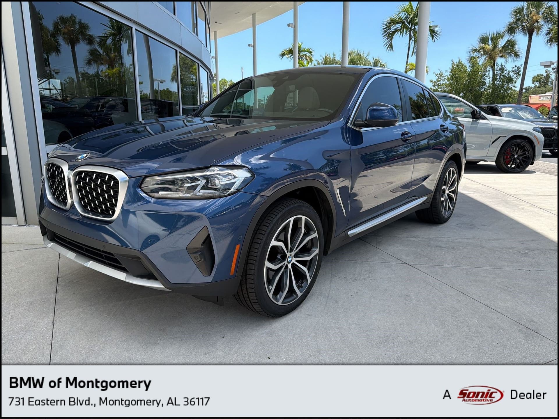 2022 BMW X4 Base — photo 1 of 34