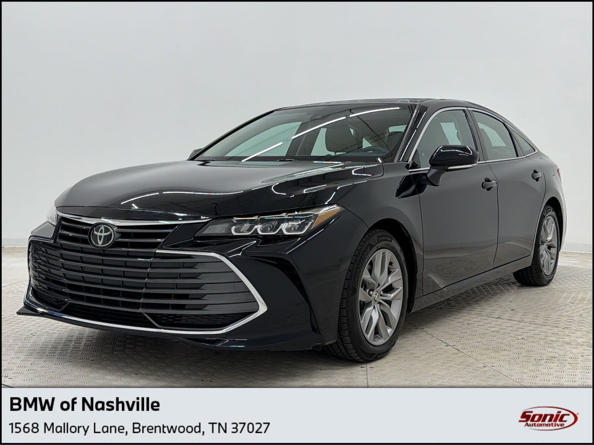 2022 Toyota Avalon XLE — photo 1 of 30