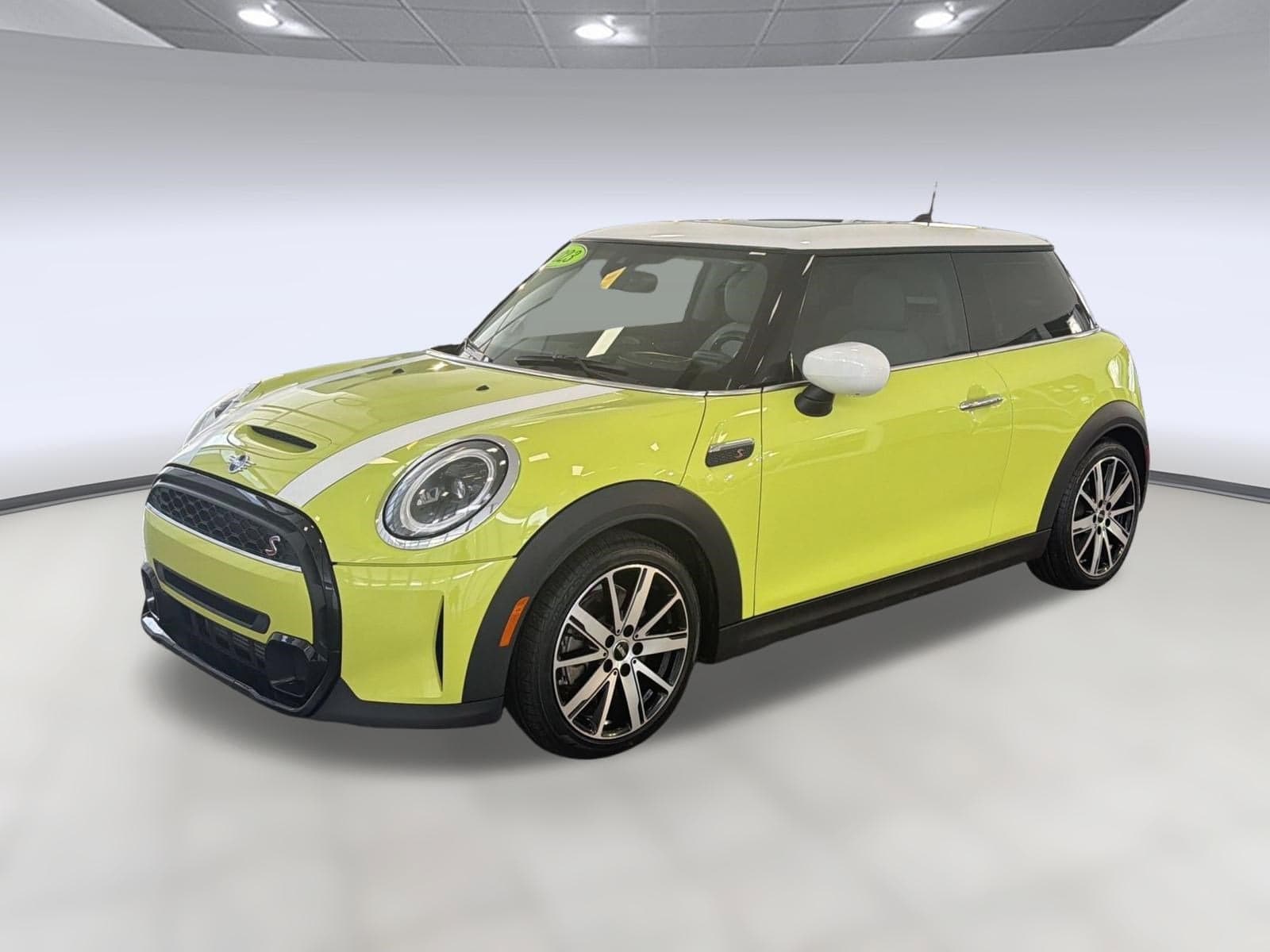 2023 Mini Hardtop 2 Door Cooper S — photo 1 of 36