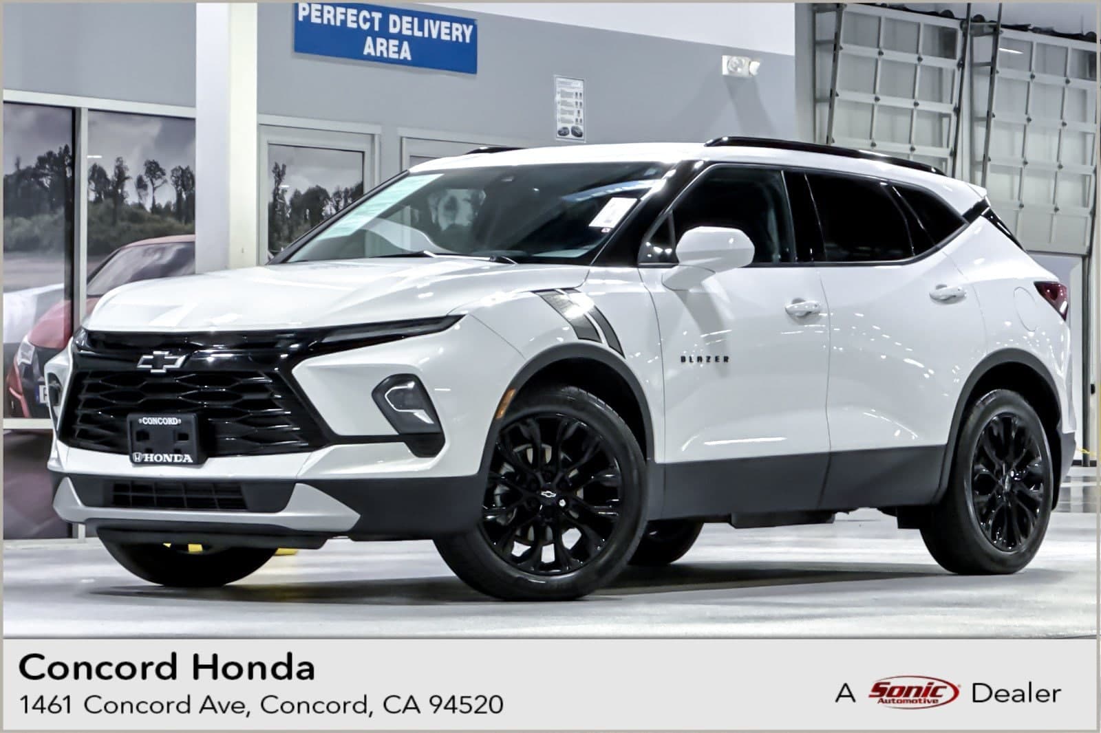 2023 Chevrolet Blazer LT — photo 1 of 34