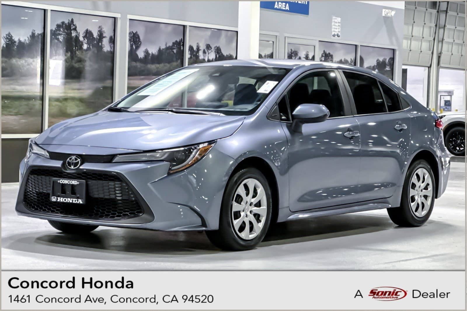 2020 Toyota Corolla LE — photo 1 of 32