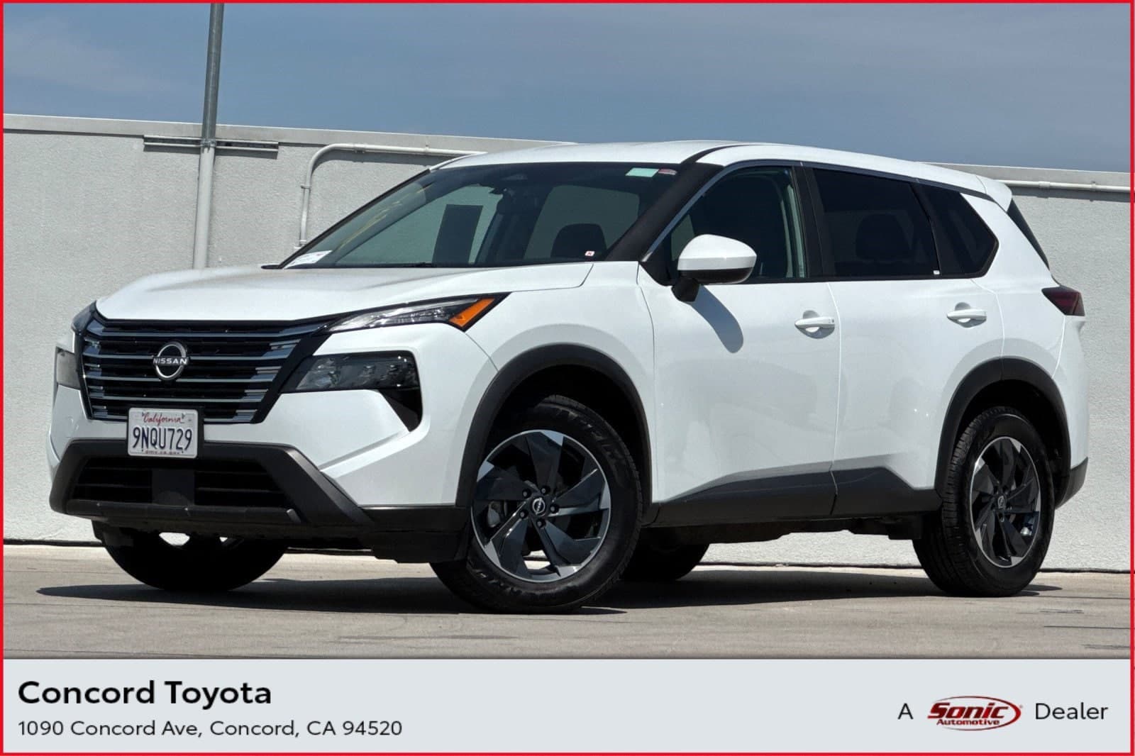 2025 Nissan Rogue SV — photo 1 of 35