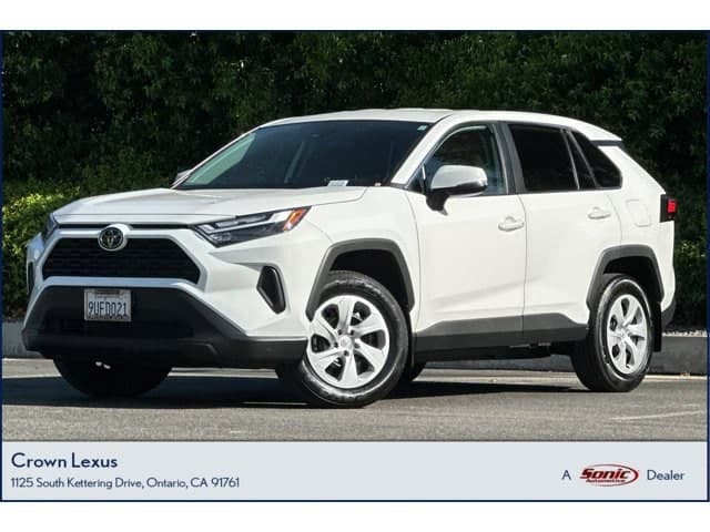 2025 Toyota RAV4 LE — photo 1 of 33