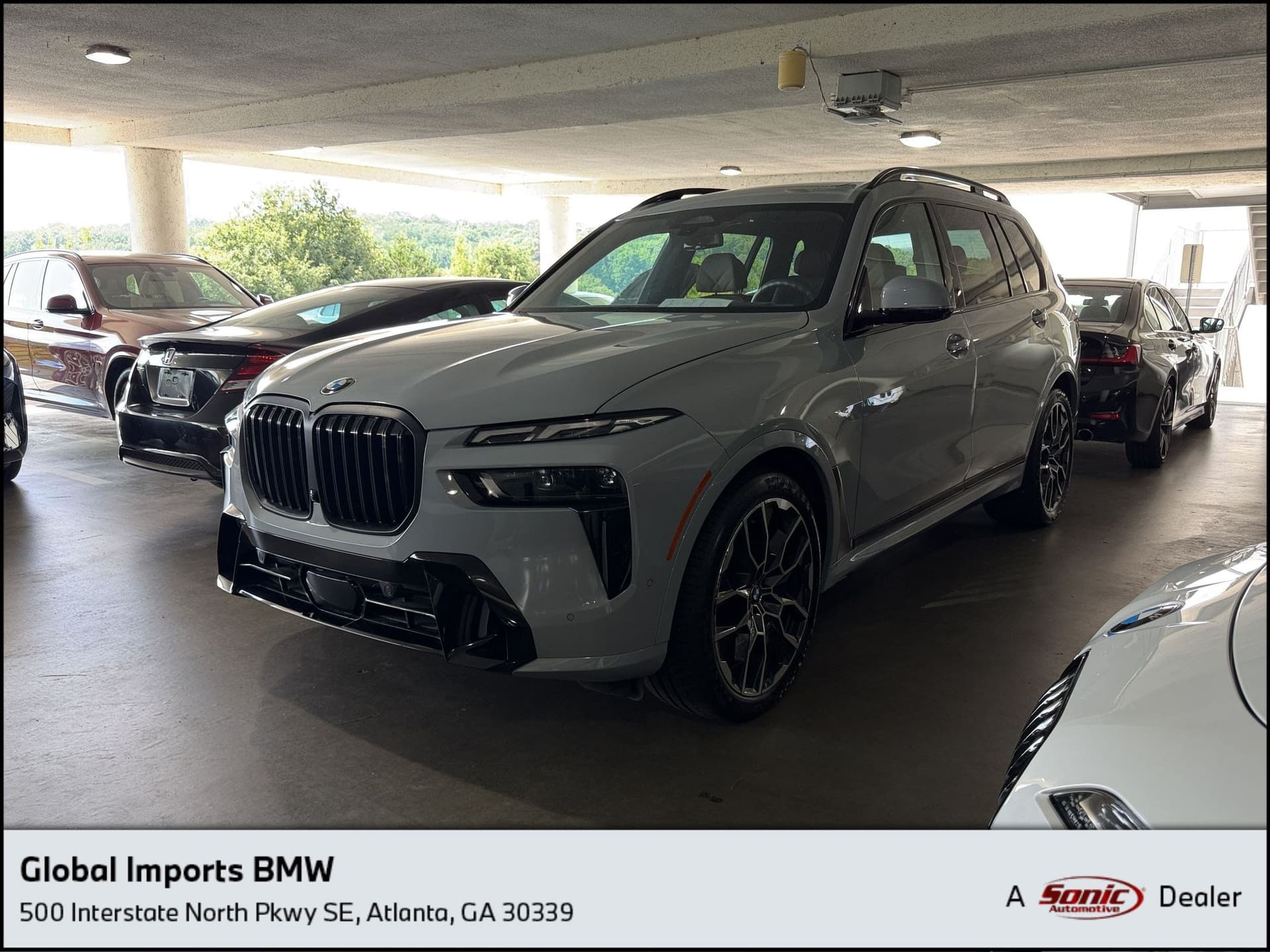 2025 BMW X7 xDrive40i — photo 1 of 12
