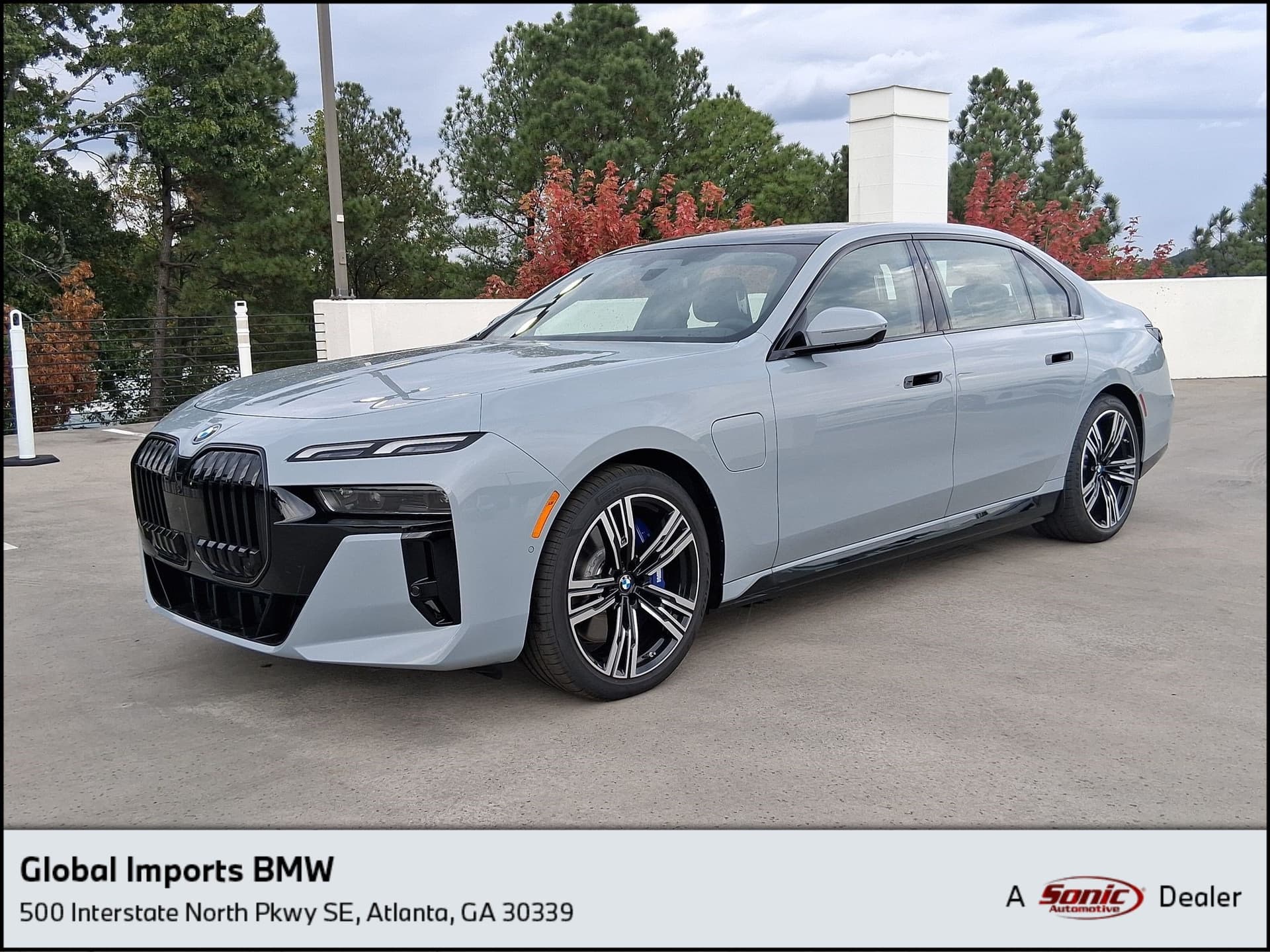 2026 BMW 750e xDrive — photo 1 of 45