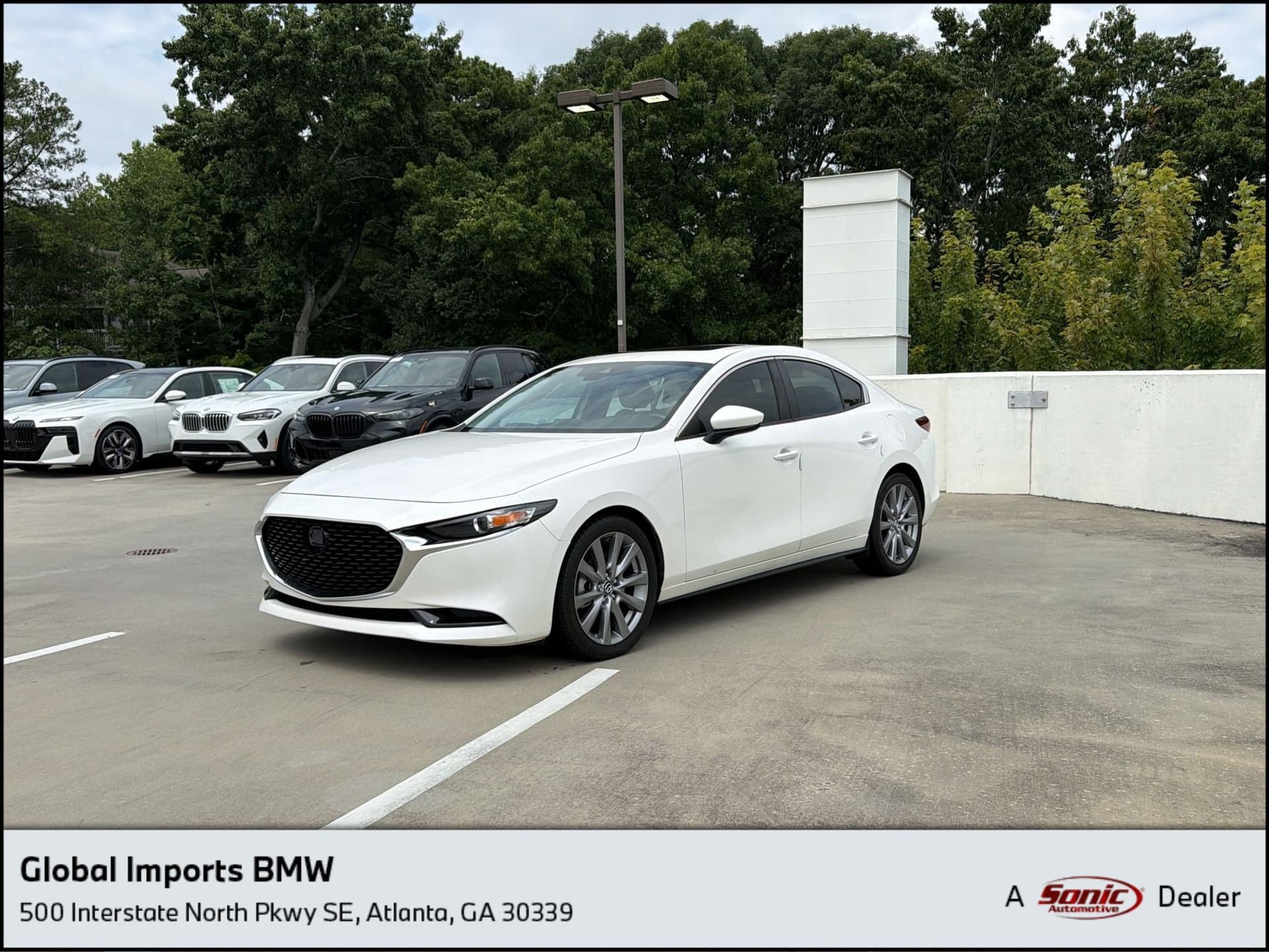 2022 Mazda Mazda3 Preferred Package — photo 1 of 30