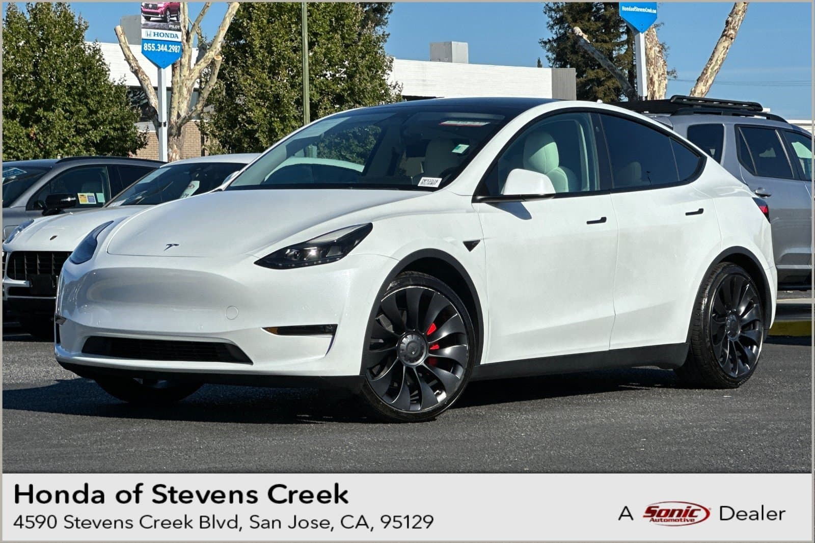 2022 Tesla Model Y Performance — photo 1 of 36