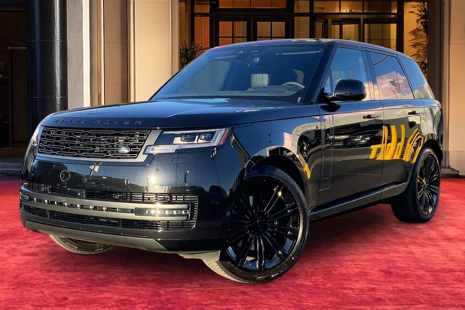 2026 Land Rover Range Rover SE — photo 1 of 22