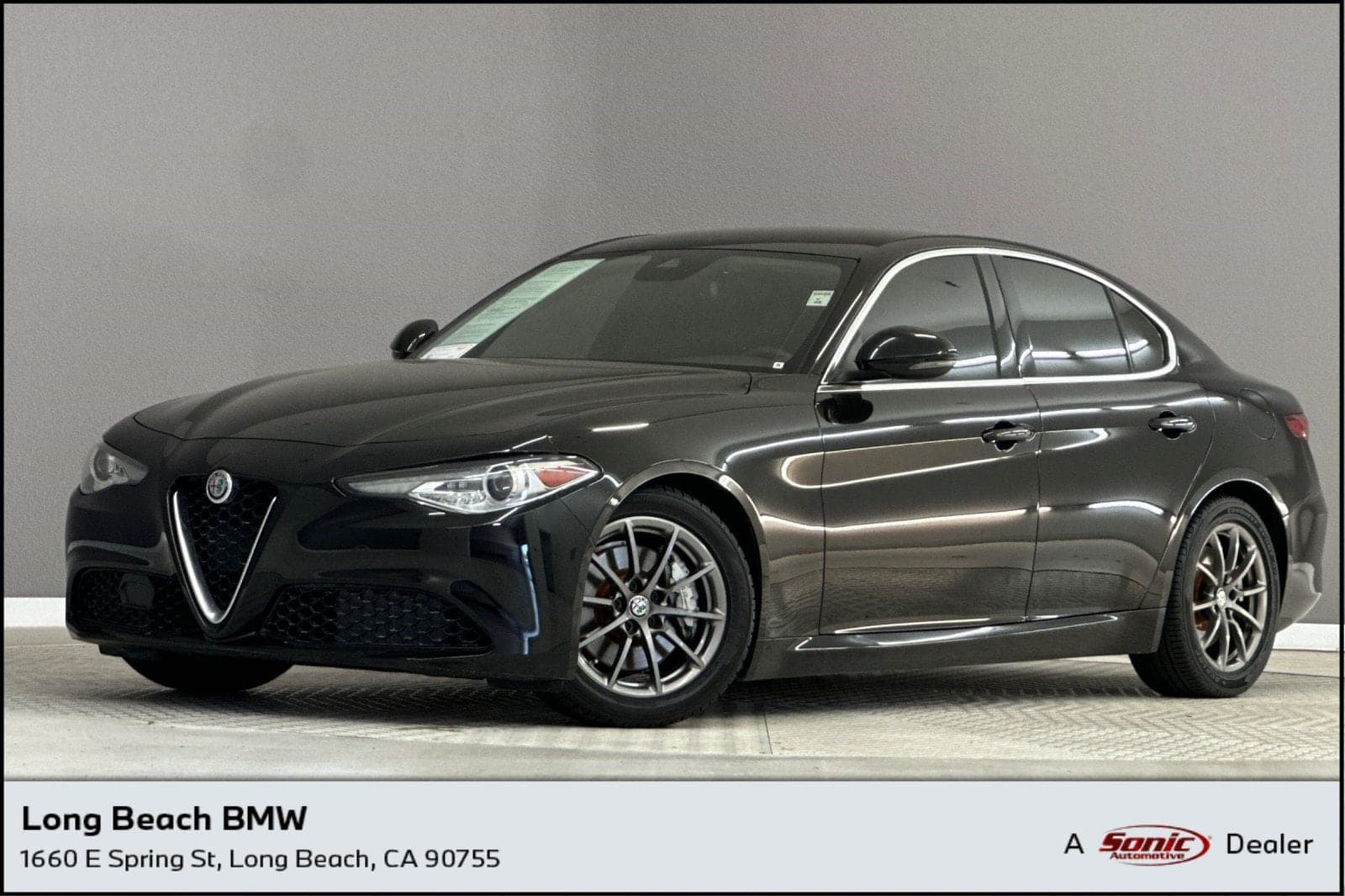 2020 Alfa Romeo Giulia Base — photo 1 of 34