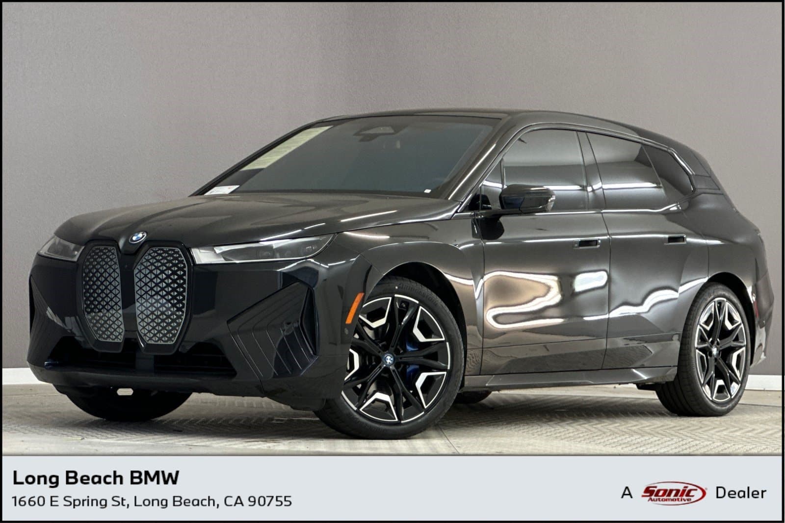 2023 BMW iX xDrive50 — photo 1 of 36
