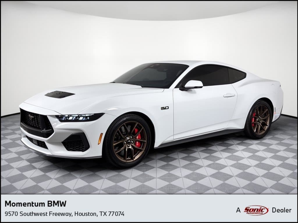 2025 Ford Mustang Base — photo 1 of 31