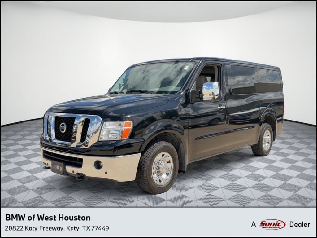 2021 Nissan NV Passenger Base — photo 1 of 30