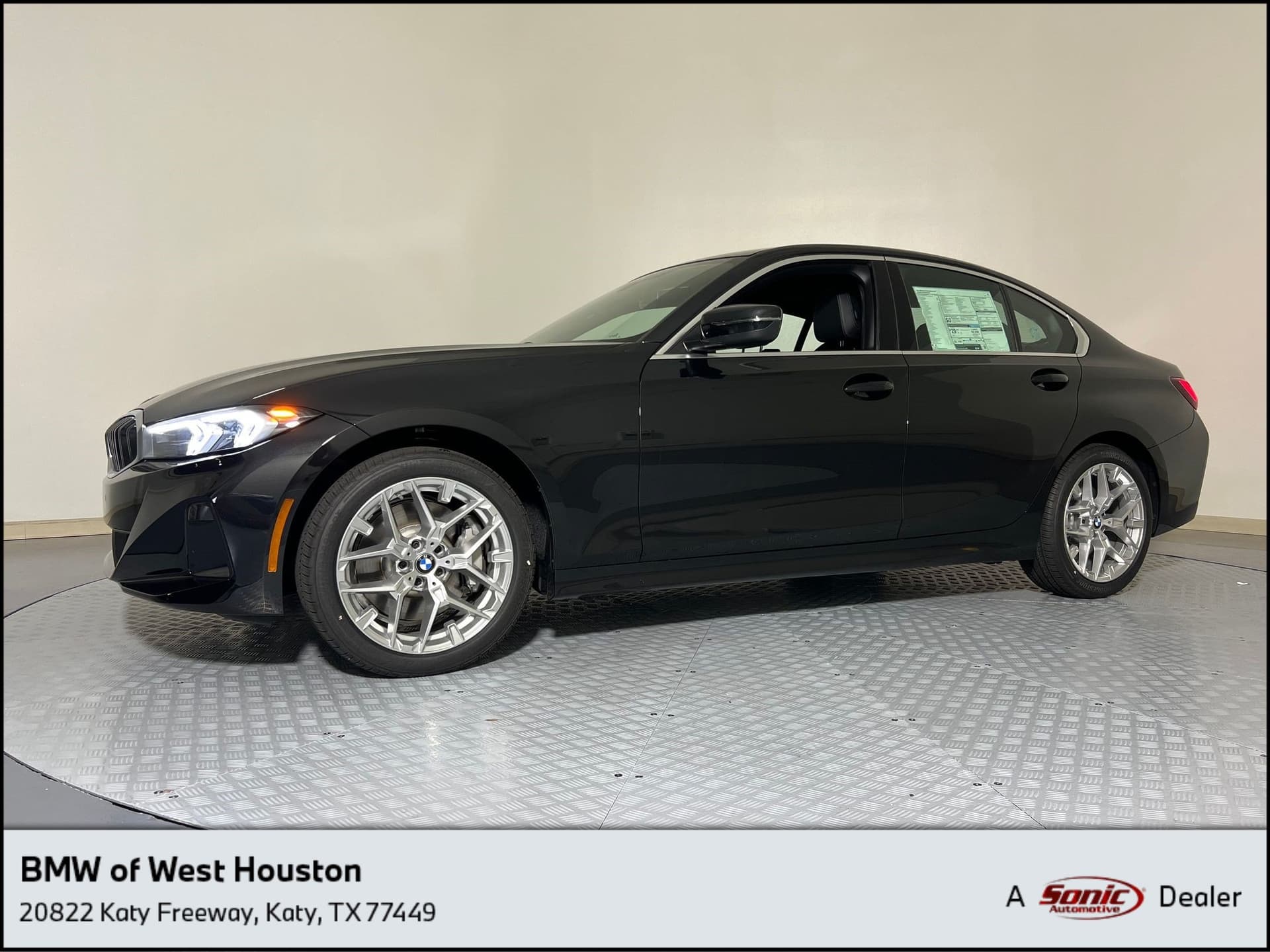 2026 BMW 330i xDrive — photo 1 of 41