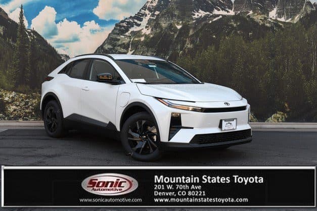 2026 Toyota C-HR SE — photo 1 of 42