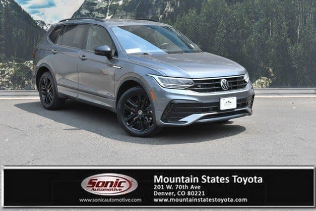 2022 Volkswagen Tiguan 2.0T SE R-Line Black — photo 1 of 37