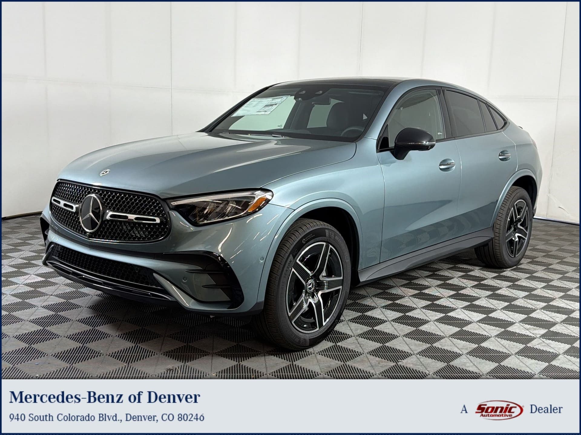 2027 Mercedes-Benz GLC GLC 300 — photo 1 of 31
