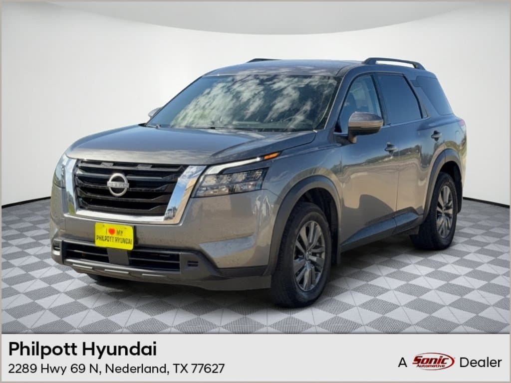 2024 Nissan Pathfinder SV — photo 1 of 31