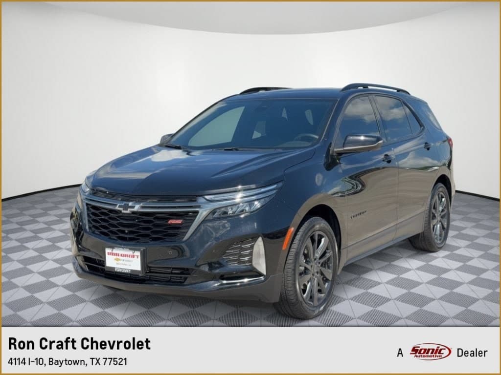 2023 Chevrolet Equinox RS — photo 1 of 31
