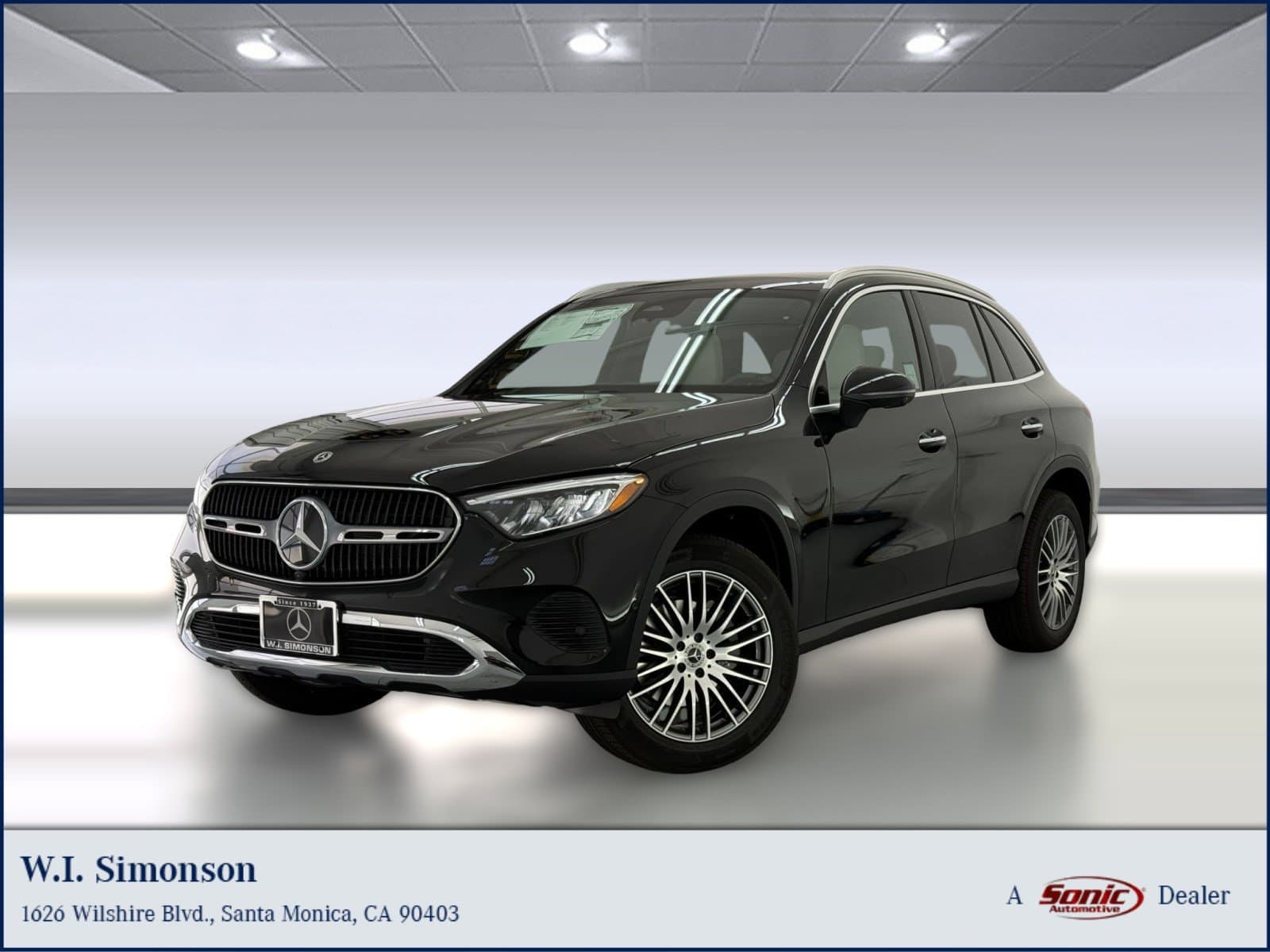2027 Mercedes-Benz GLC GLC 300 — photo 1 of 33