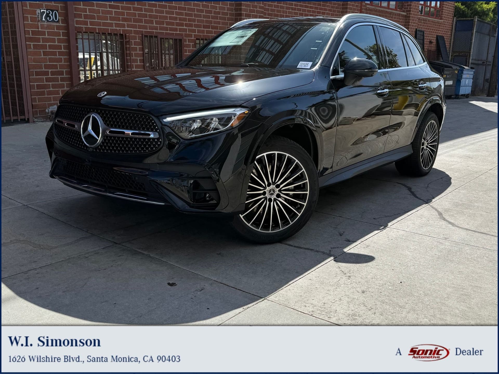 2026 Mercedes-Benz GLC 300 Base — photo 1 of 33