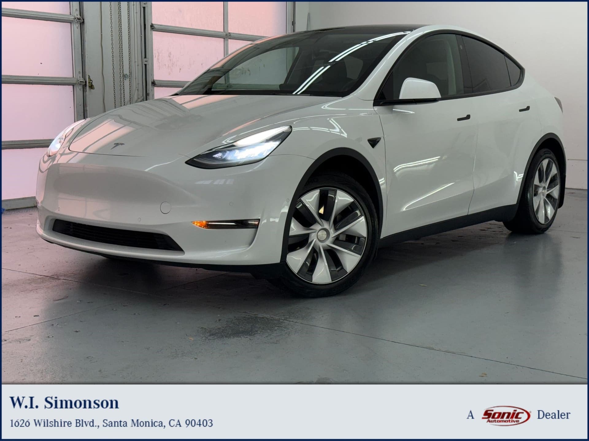 2021 Tesla Model Y Long Range — photo 1 of 32