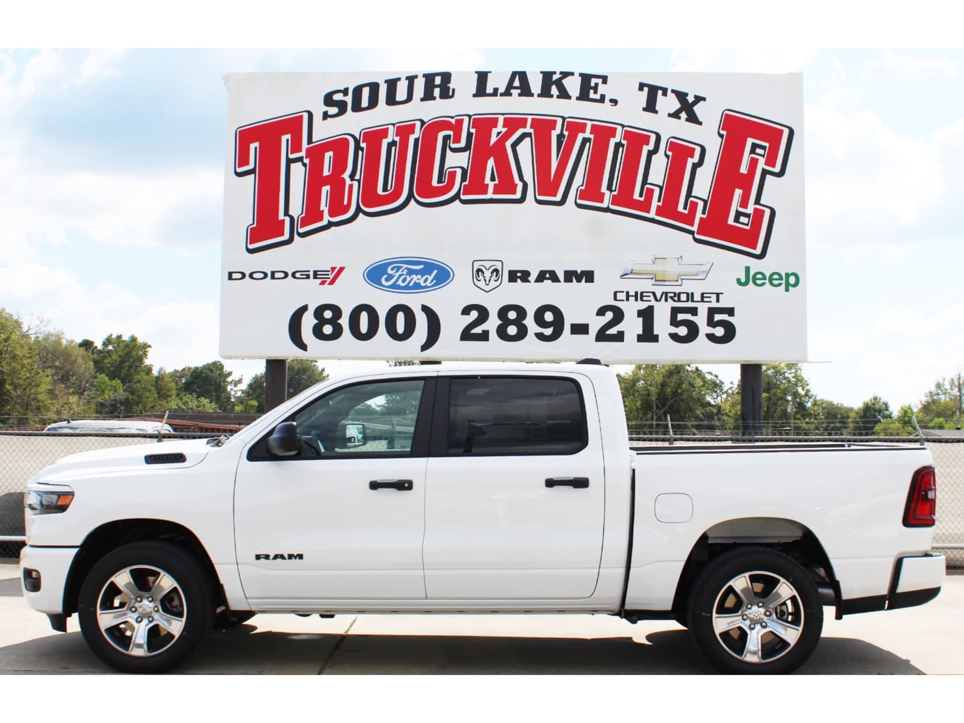 2027 RAM 1500 Express — photo 1 of 30