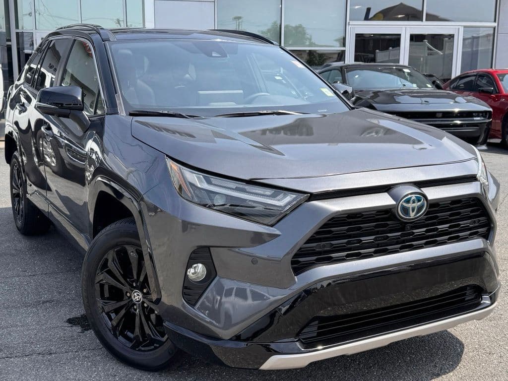 2025 Toyota RAV4 Hybrid XSE — photo 1 of 24