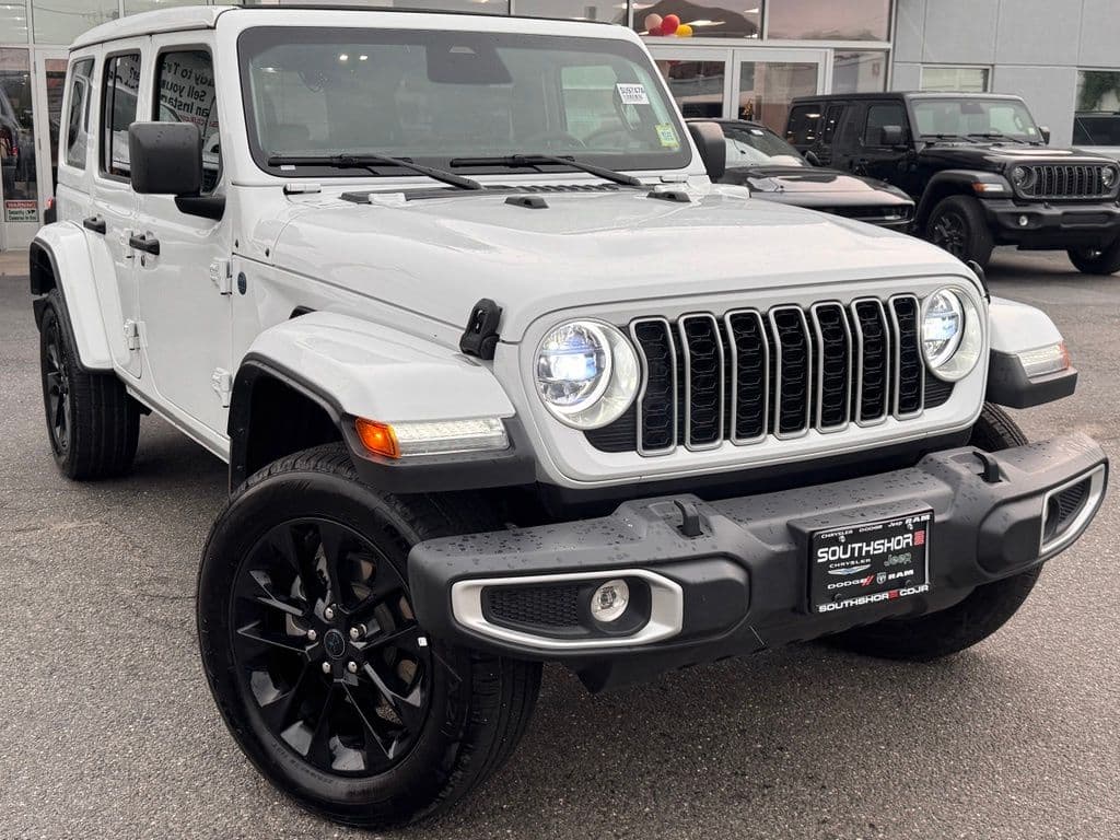 2025 Jeep Wrangler 4xe Sahara — photo 1 of 26