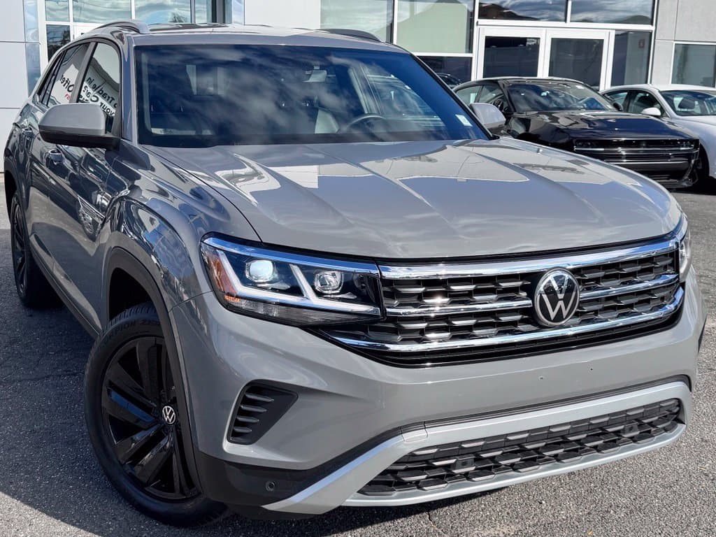 2022 Volkswagen Atlas Cross Sport 3.6L V6 SE w/Technology — photo 1 of 25