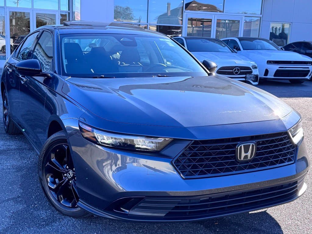 2025 Honda Accord Sedan SE — photo 1 of 24