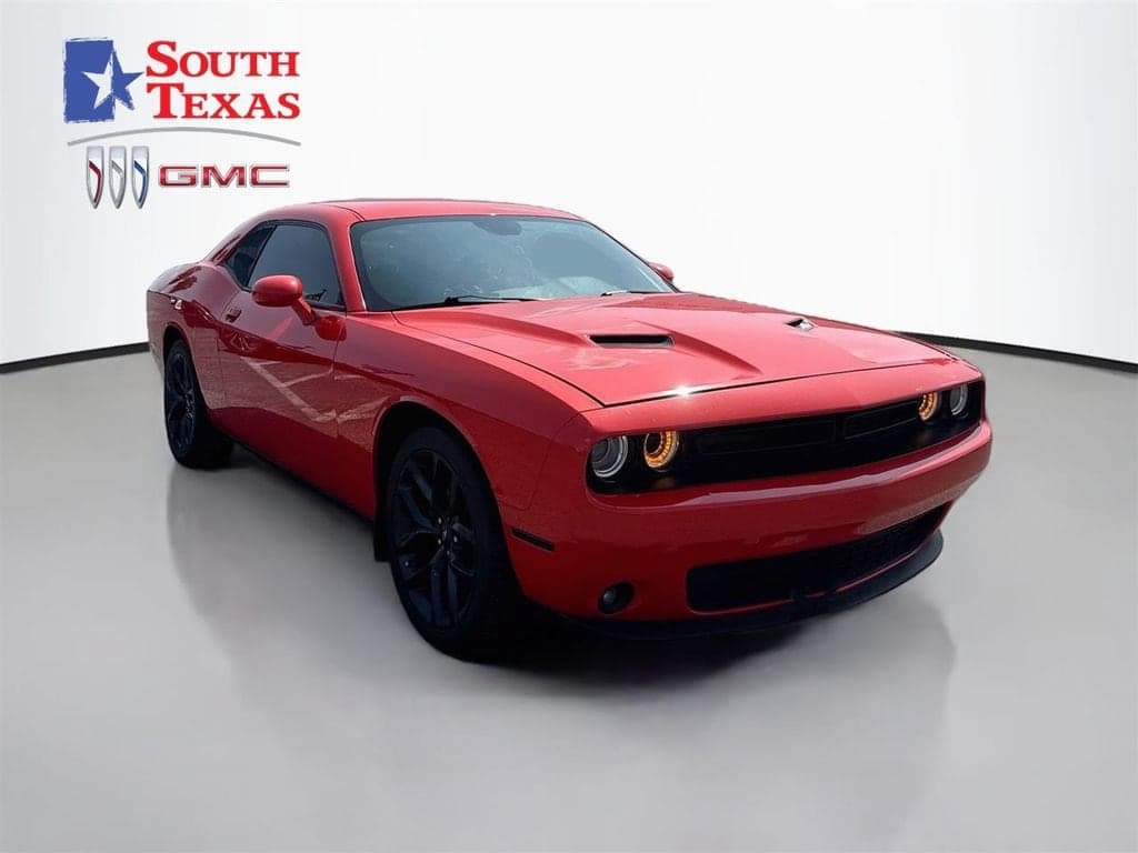 2022 Dodge Challenger SXT — photo 1 of 19
